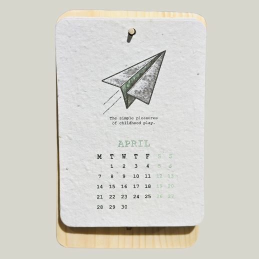 Custom Text Calendar with Stand