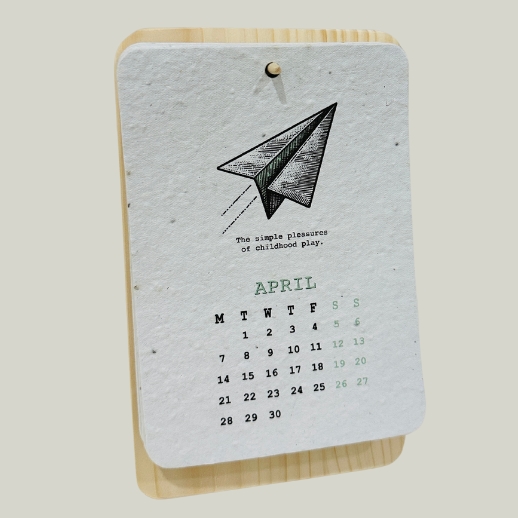 Custom Text Calendar with Stand